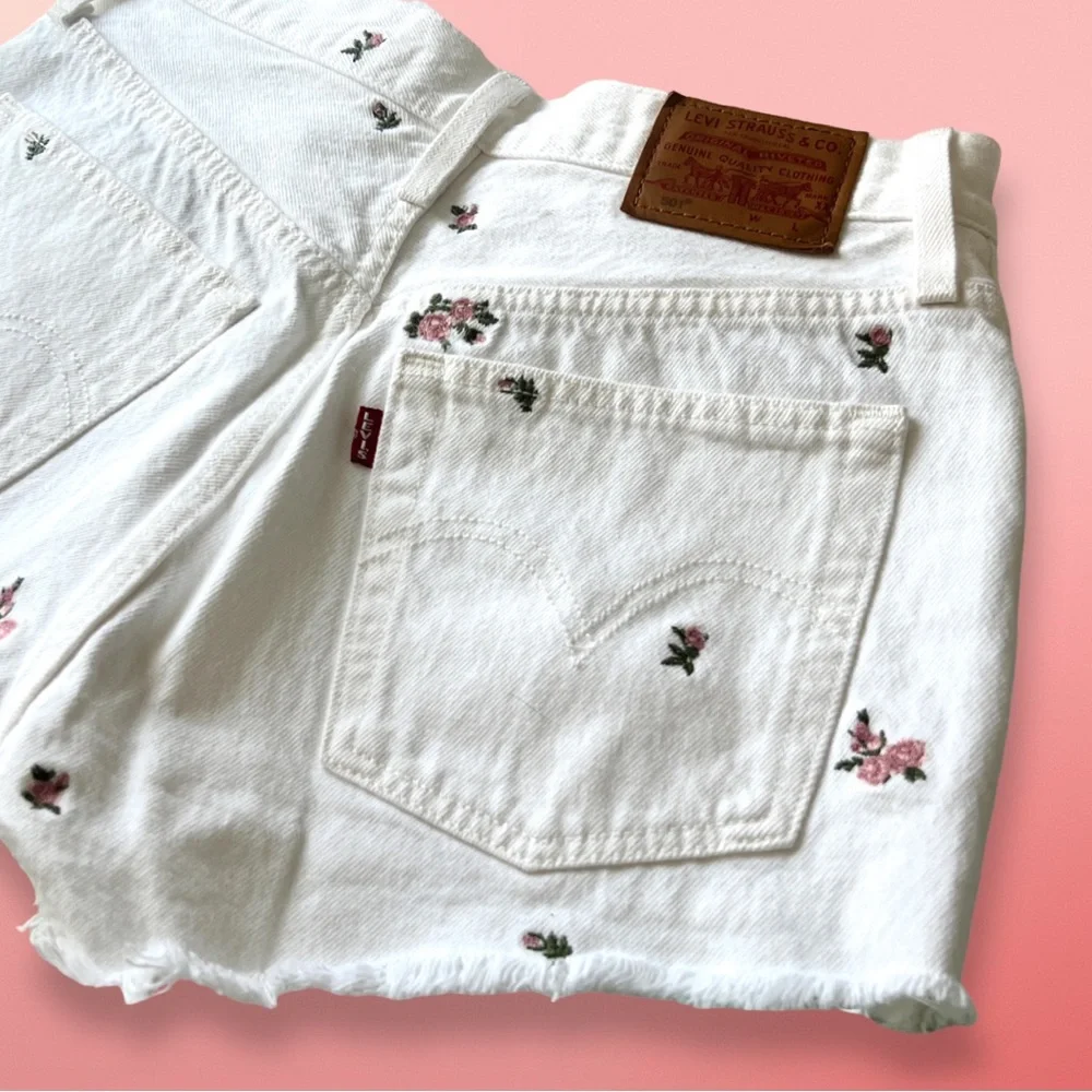 Levi’s 501 Embroidered Rose Shorts - Picture 3 of 6